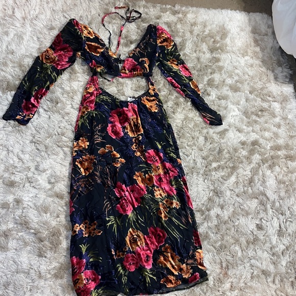 Cut Out Flocked Velvet Dress in Black Multi - Picture 10 of 11